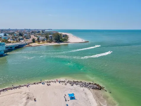 141 104th Avenue Treasure Island FL 33706
