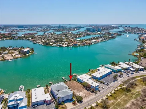 141 104th Avenue Treasure Island FL 33706