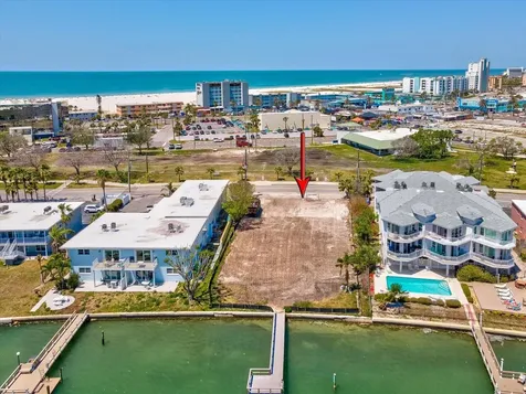 141 104th Avenue Treasure Island FL 33706