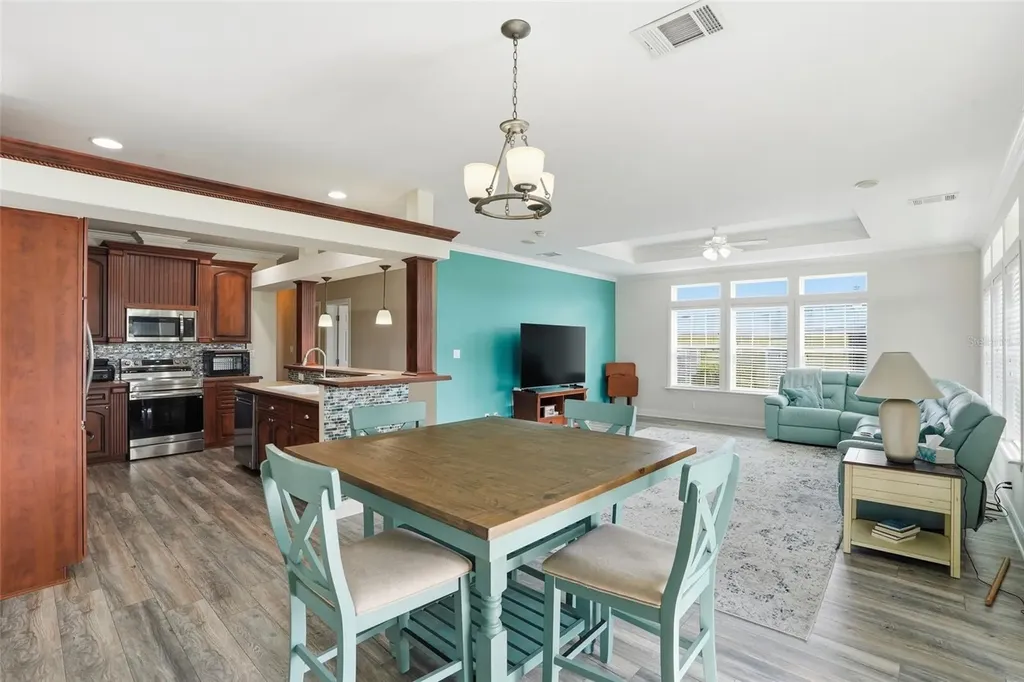 8461 Kinglet Drive Englewood FL 34224
