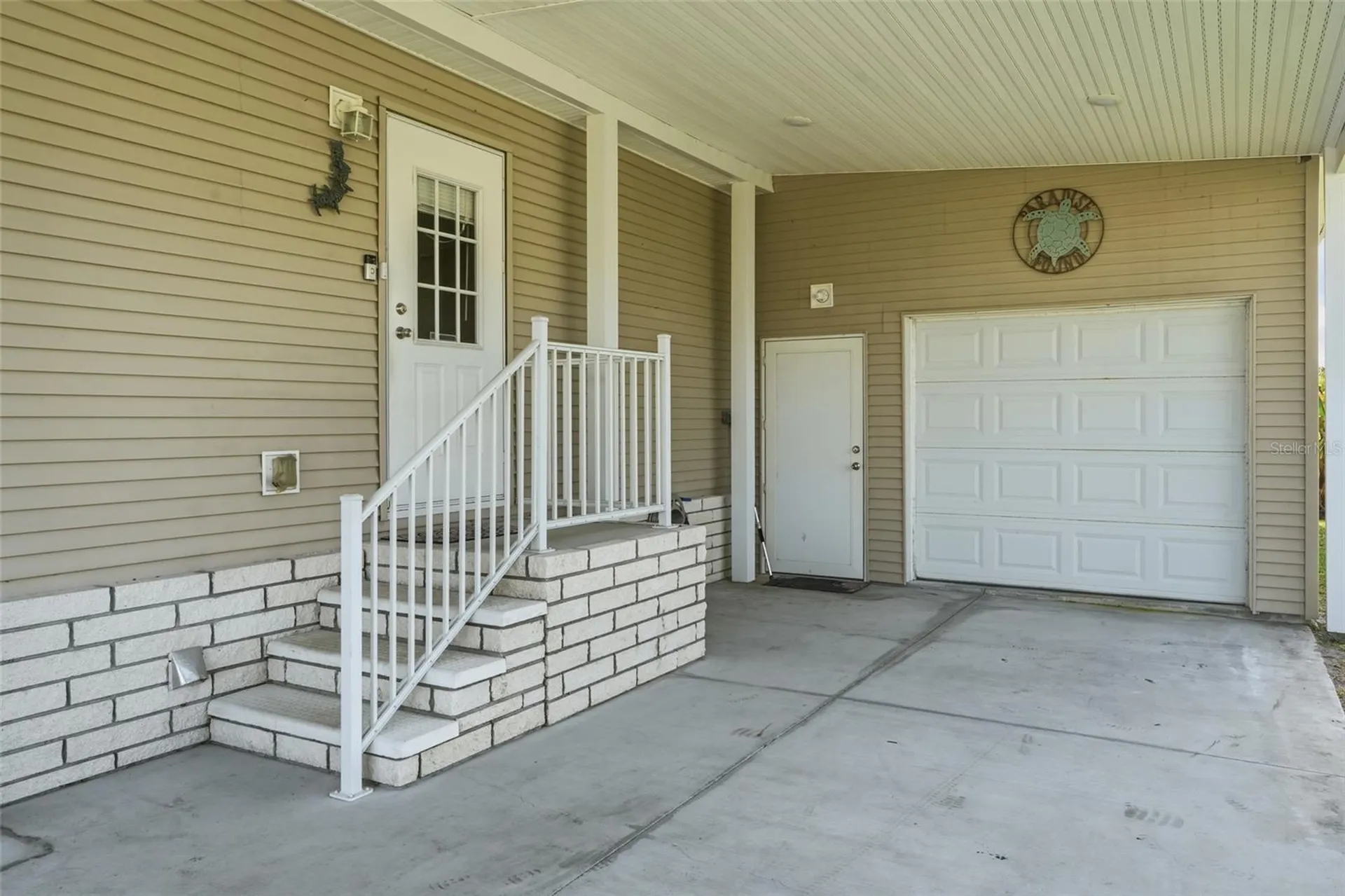 8461 Kinglet Drive Englewood FL 34224
