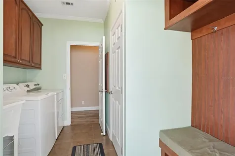 8461 Kinglet Drive Englewood FL 34224