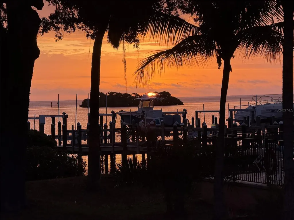 144 Banyan Bay Drive St Petersburg FL 33705