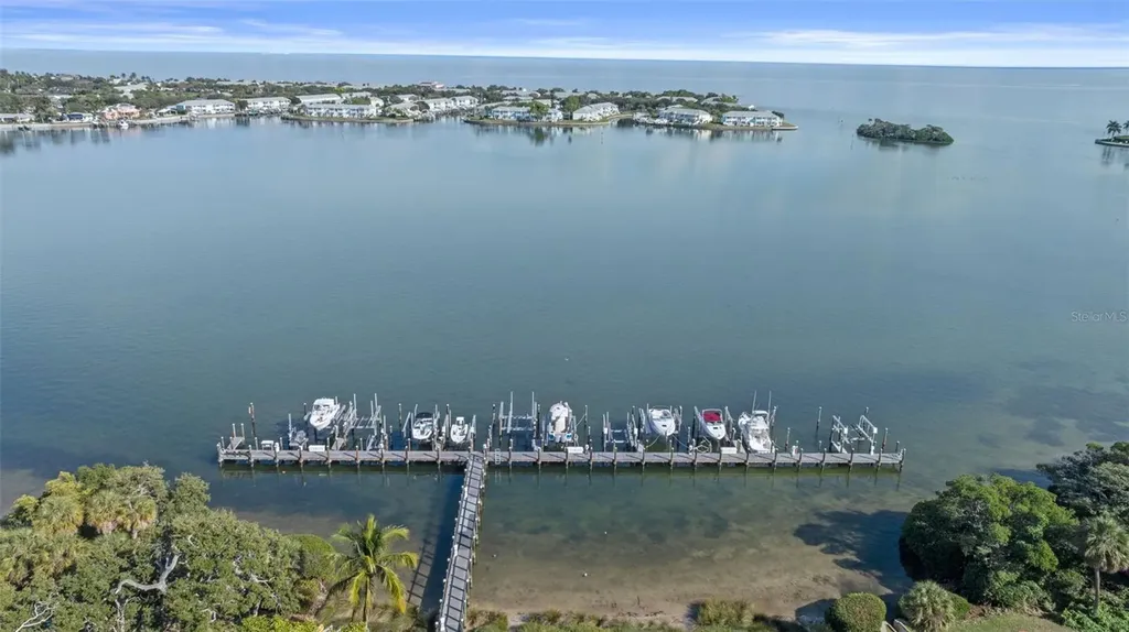 144 Banyan Bay Drive St Petersburg FL 33705