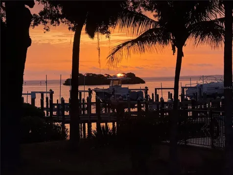 144 Banyan Bay Drive St Petersburg FL 33705
