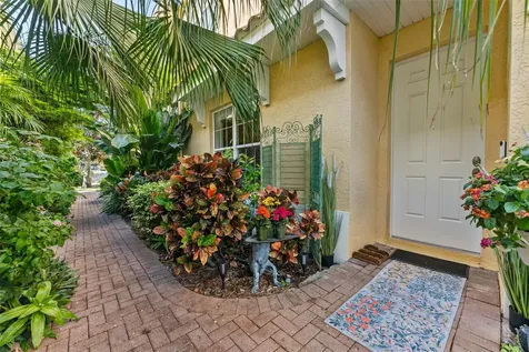 144 Banyan Bay Drive St Petersburg FL 33705