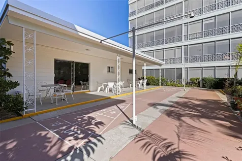 1036 North Shore Drive NE St Petersburg FL 33701