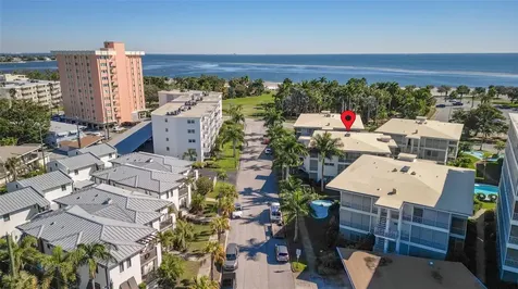 1036 North Shore Drive NE St Petersburg FL 33701