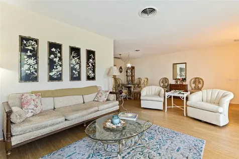 1036 North Shore Drive NE St Petersburg FL 33701