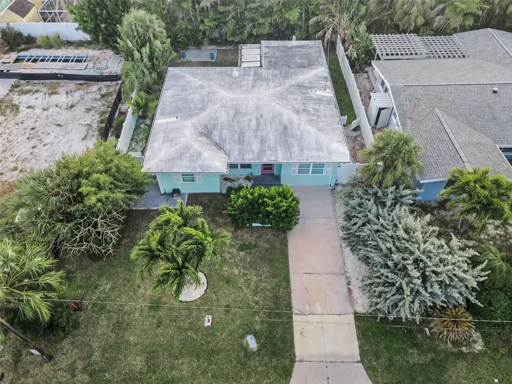 15812 3rd Street E Redington Beach FL 33708