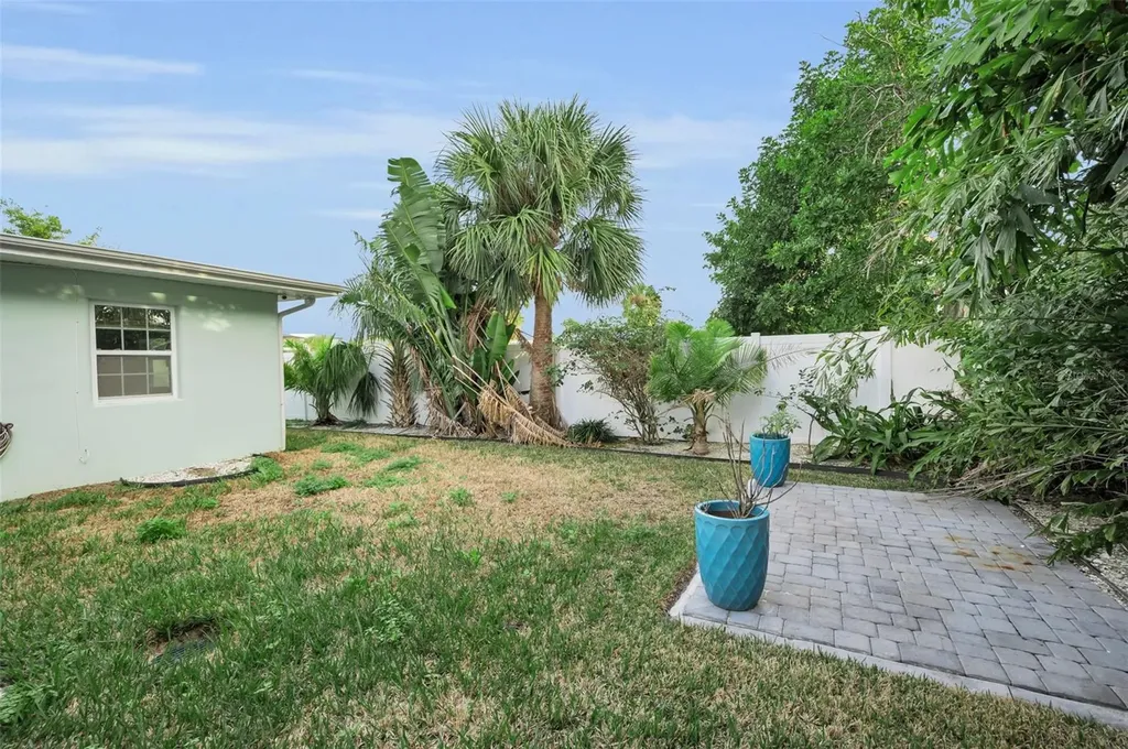 15812 3rd Street E Redington Beach FL 33708