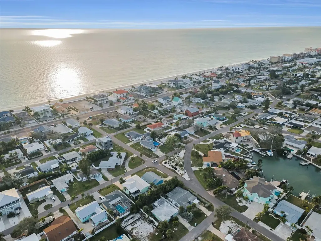 15812 3rd Street E Redington Beach FL 33708