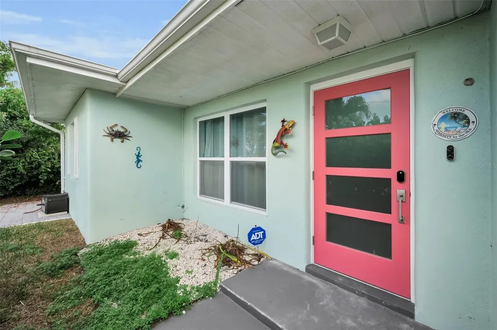 15812 3rd Street E Redington Beach FL 33708