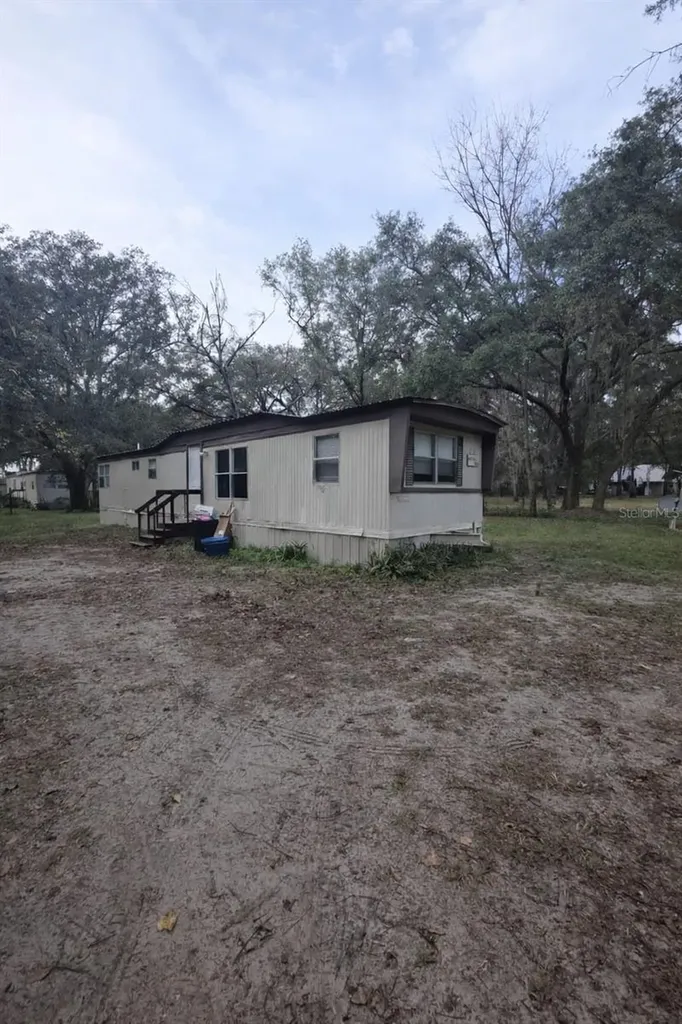 205 Little Star Road Hawthorne FL 32640