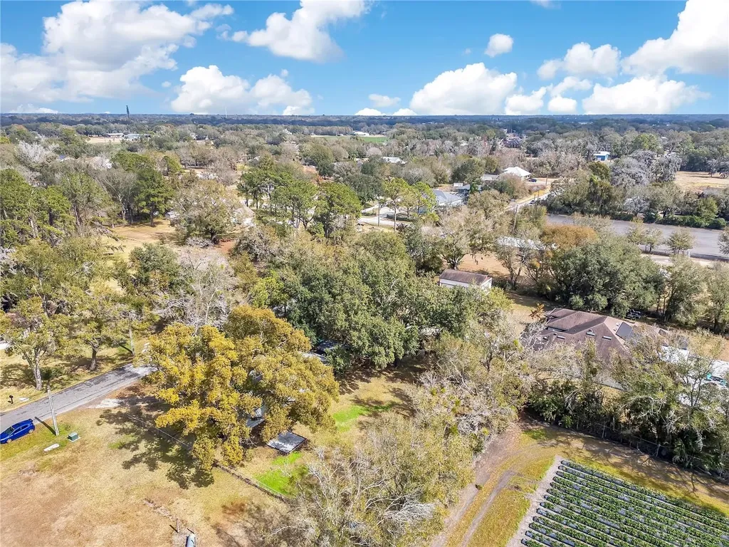 13713 Walden Sheffield Road Dover FL 33527