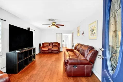 8917 N Willow Avenue Tampa FL 33604
