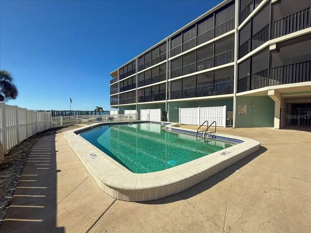 53 W Bay Heights Avenue Englewood FL 34223