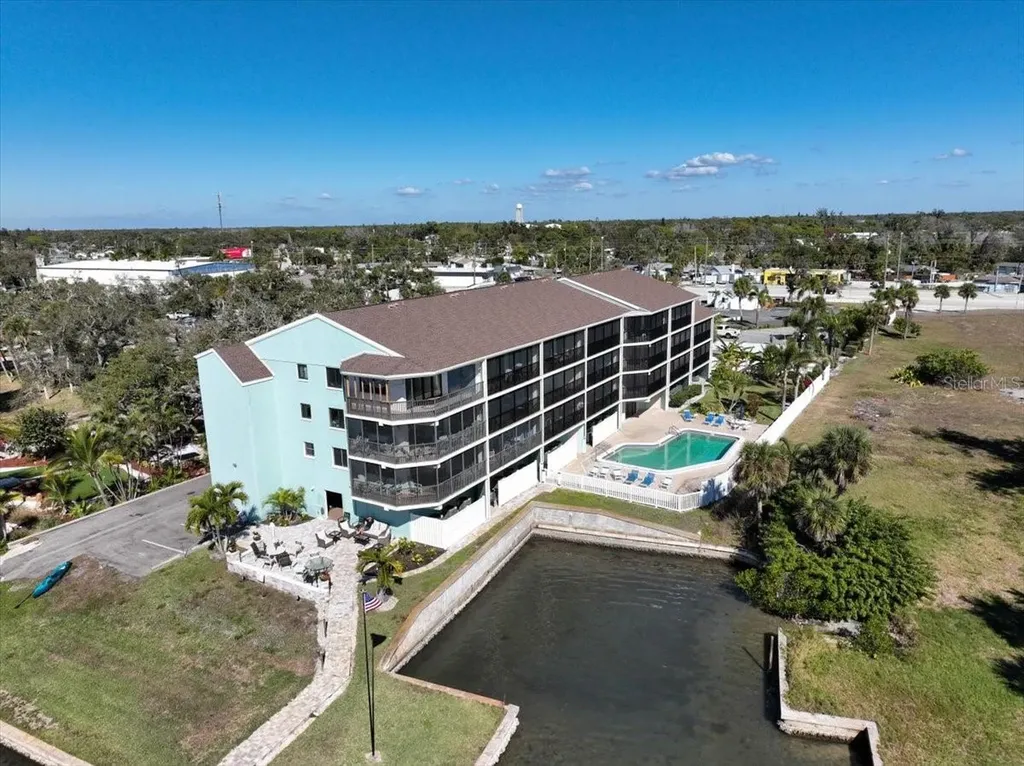 53 W Bay Heights Avenue Englewood FL 34223