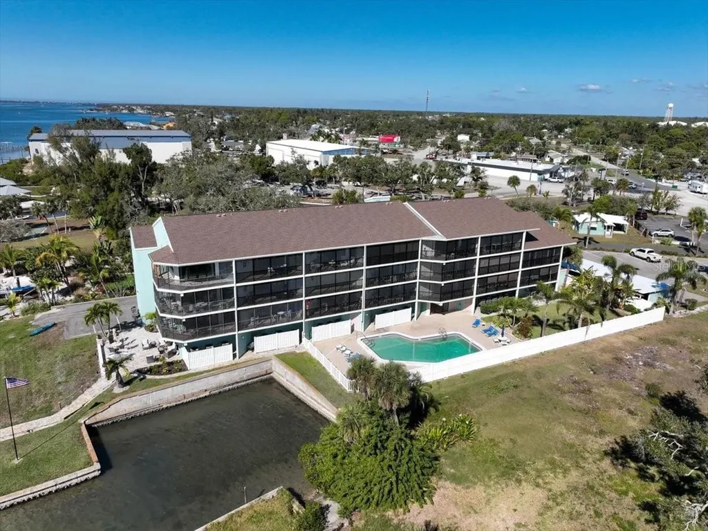 53 W Bay Heights Avenue Englewood FL 34223