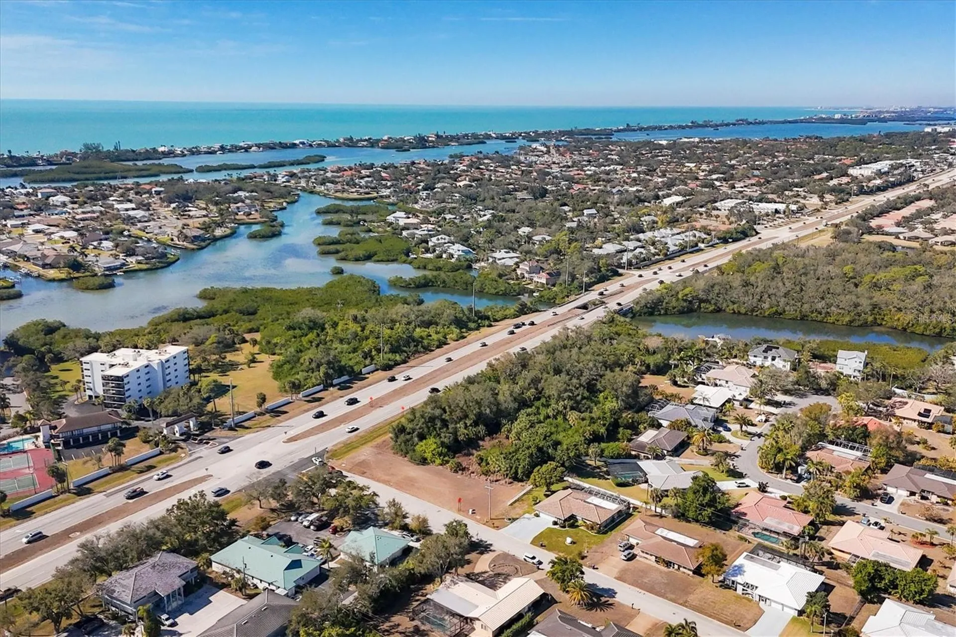 2099 S Tamiami Trail N Osprey FL 34229