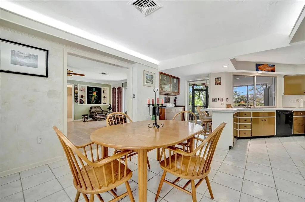3428 Mineola Drive Sarasota FL 34239