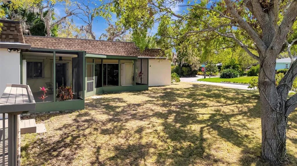 3428 Mineola Drive Sarasota FL 34239
