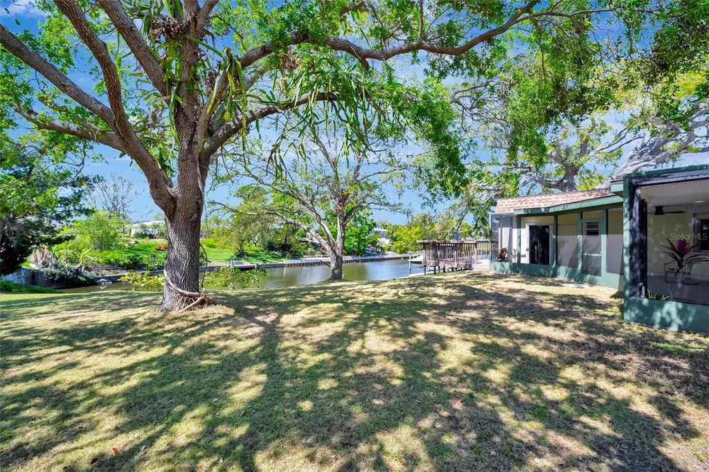 3428 Mineola Drive Sarasota FL 34239