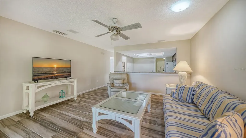 4207 Bowling Green Circle Sarasota FL 34233