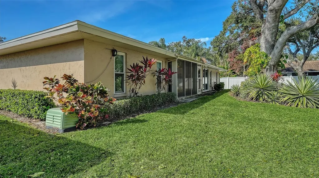 4207 Bowling Green Circle Sarasota FL 34233