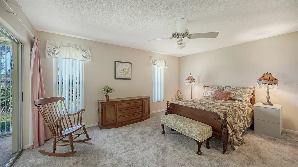 4207 Bowling Green Circle Sarasota FL 34233
