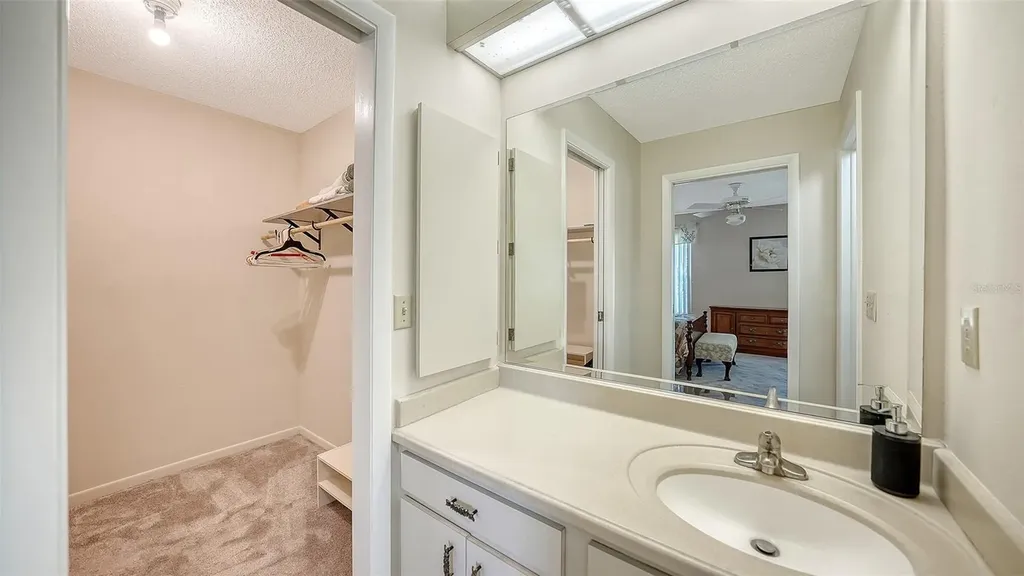 4207 Bowling Green Circle Sarasota FL 34233