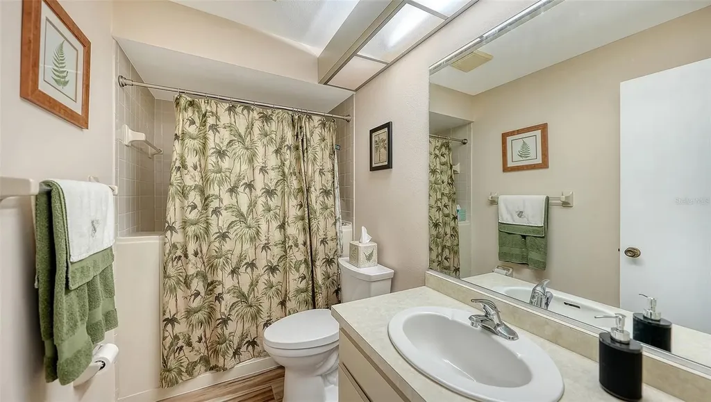 4207 Bowling Green Circle Sarasota FL 34233