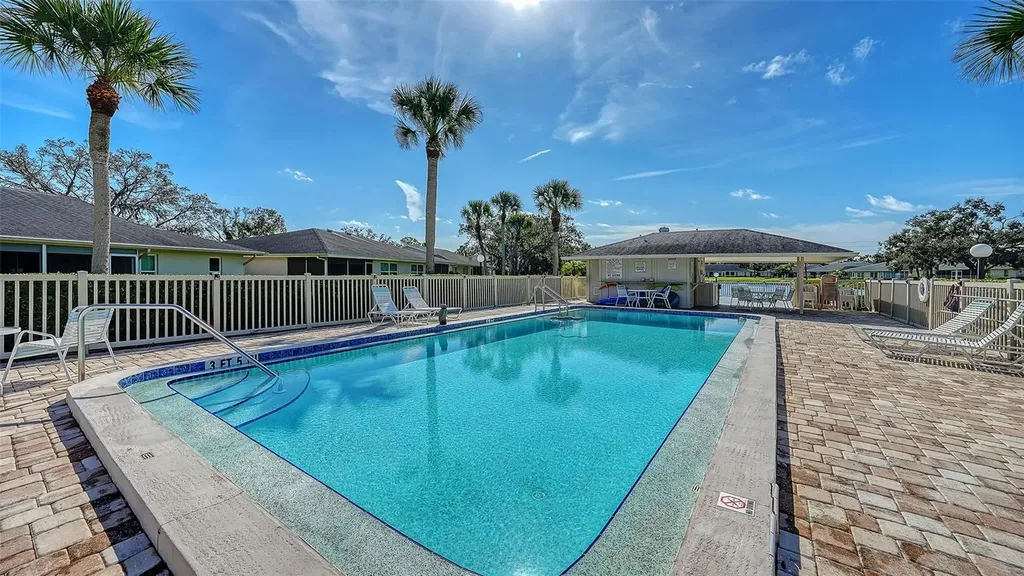 4207 Bowling Green Circle Sarasota FL 34233