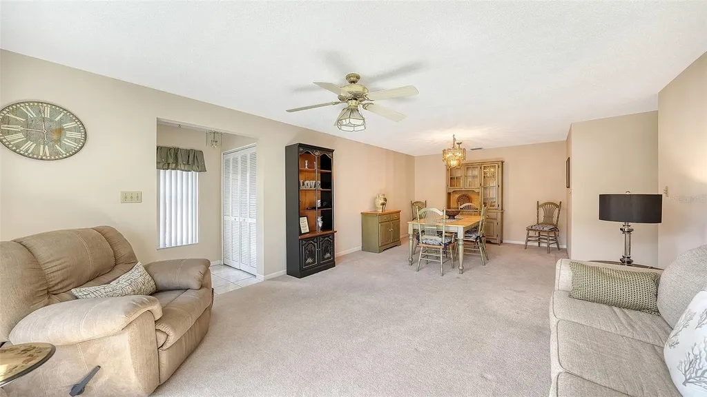4207 Bowling Green Circle Sarasota FL 34233
