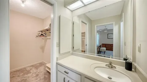 4207 Bowling Green Circle Sarasota FL 34233