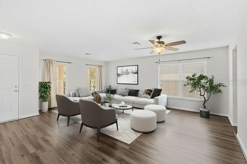 1015 Seneca Falls Drive Orlando FL 32828