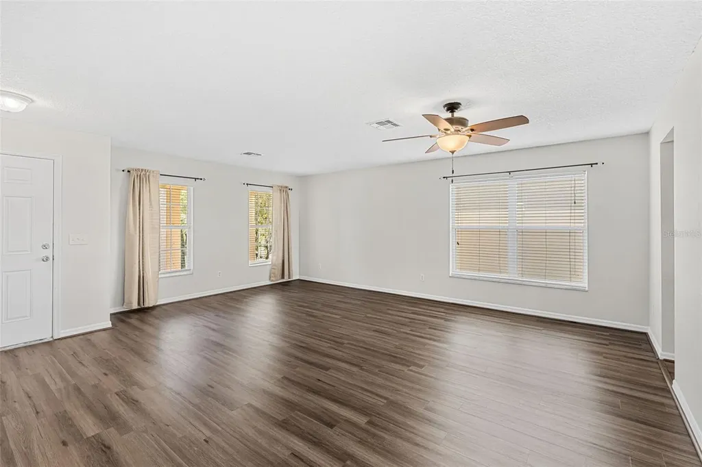 1015 Seneca Falls Drive Orlando FL 32828