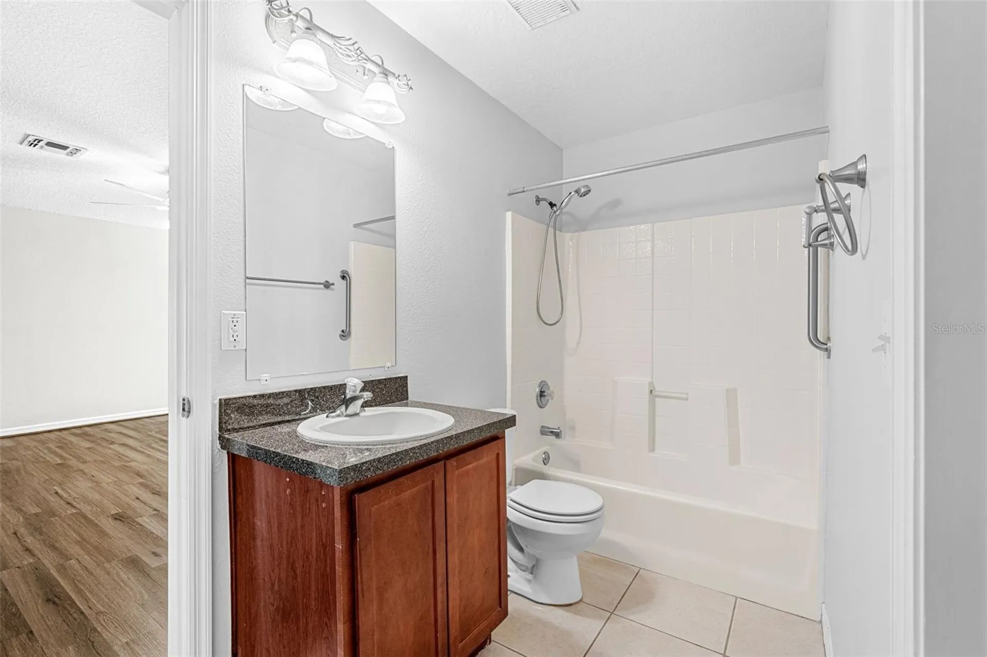 1015 Seneca Falls Drive Orlando FL 32828