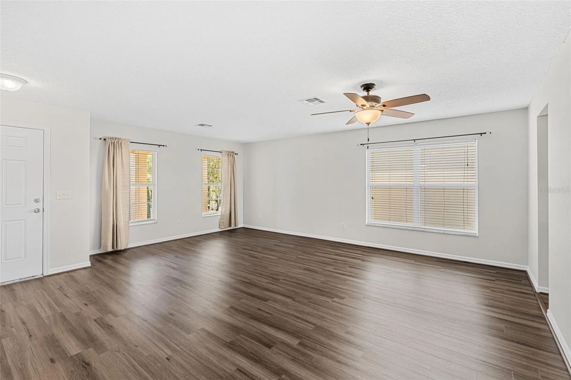 1015 Seneca Falls Drive Orlando FL 32828