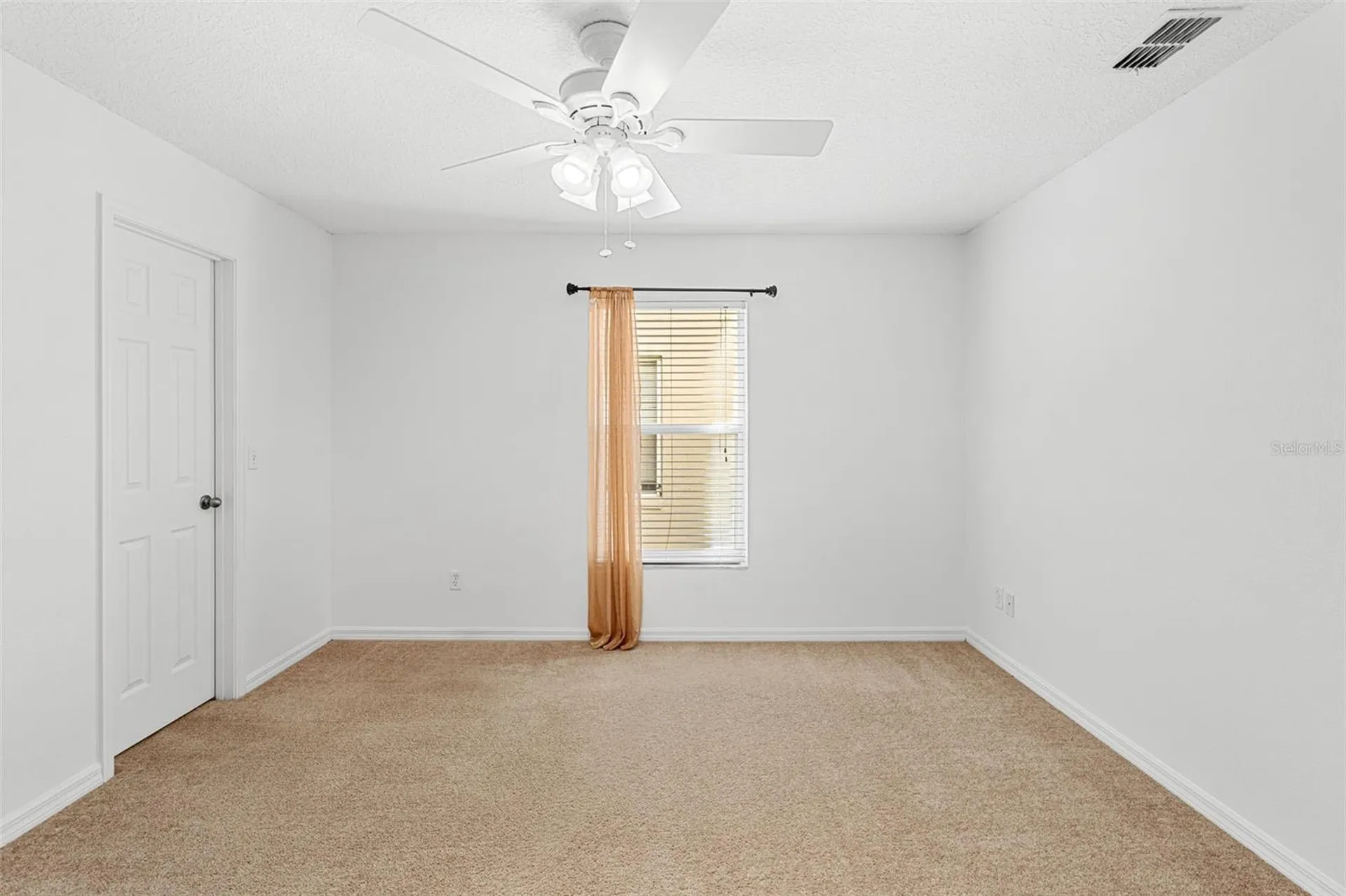 1015 Seneca Falls Drive Orlando FL 32828