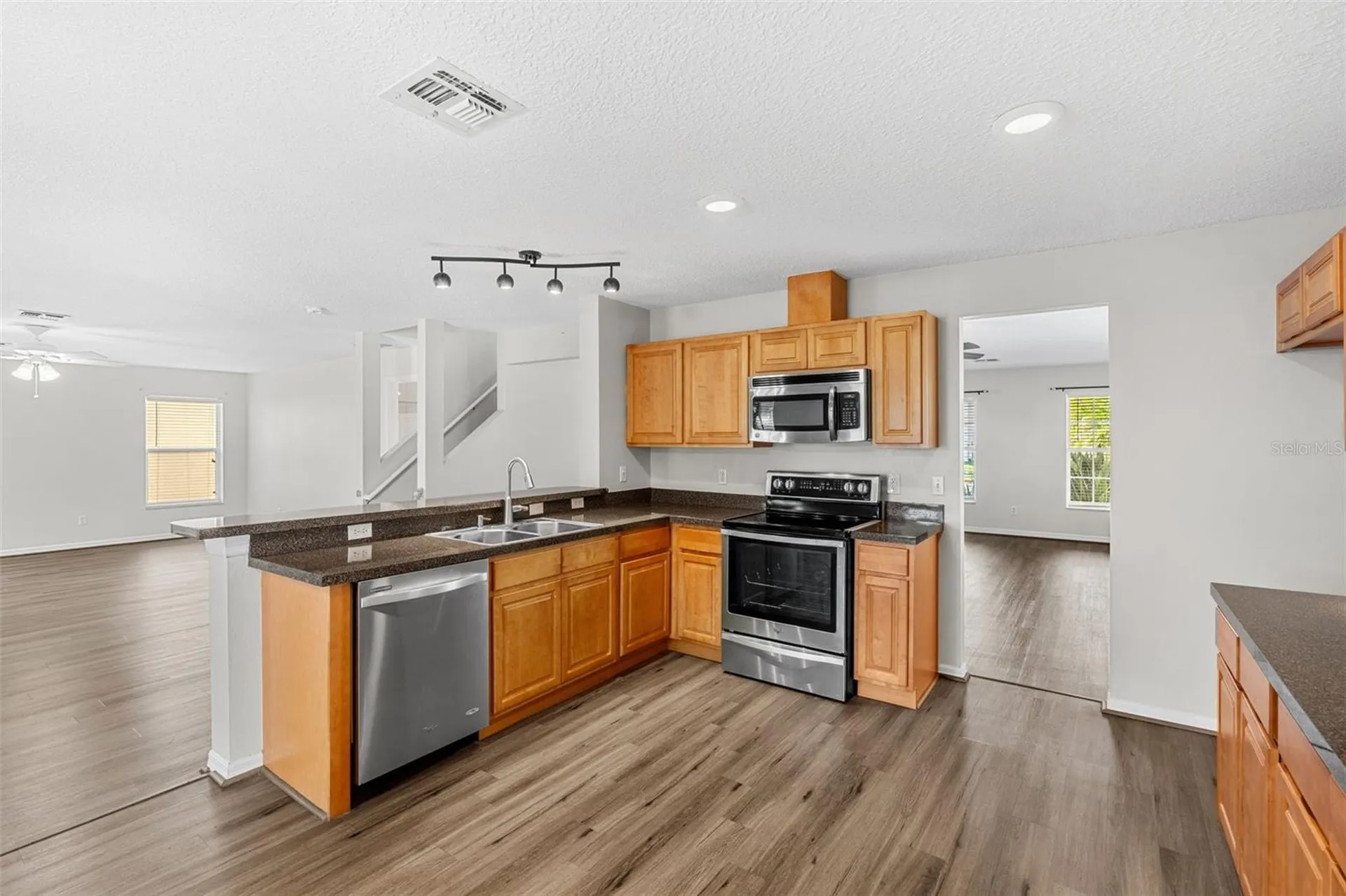1015 Seneca Falls Drive Orlando FL 32828