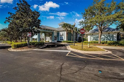 529 Blue Cypress Drive Groveland FL 34736