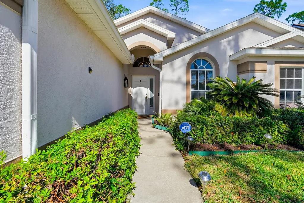 5712 Whitebark Drive Wesley Chapel FL 33543