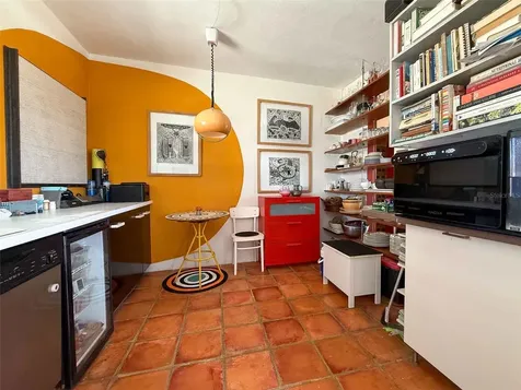 213 Calle Iglesias Vieques PR 00765