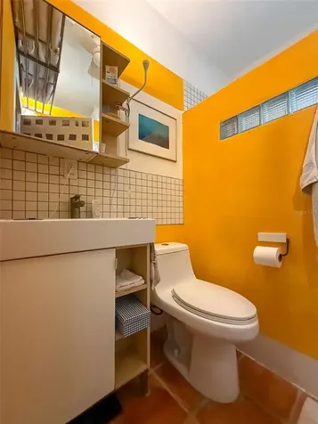 213 Calle Iglesias Vieques PR 00765