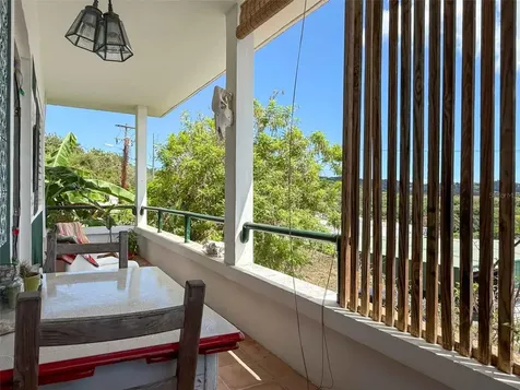 213 Calle Iglesias Vieques PR 00765
