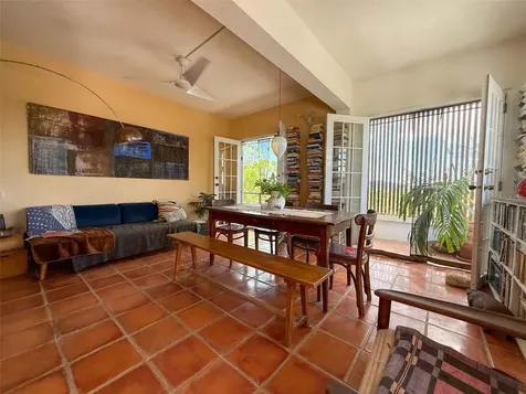213 Calle Iglesias Vieques PR 00765