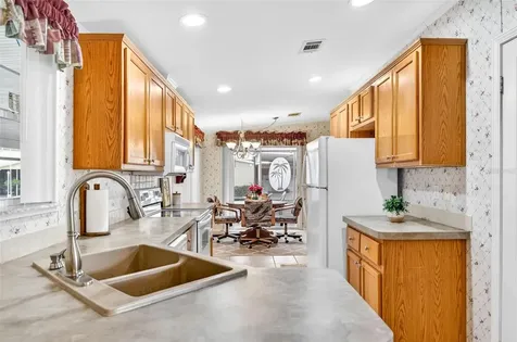 10047 Equity Avenue Dade City FL 33525