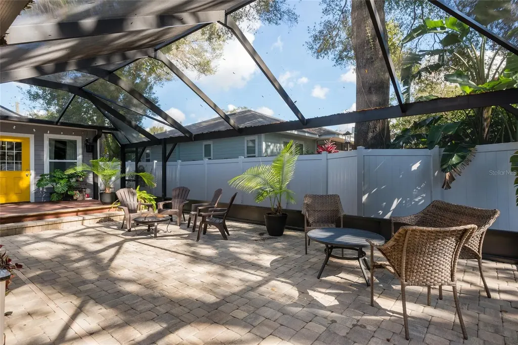 1015 E Crawford Street Tampa FL 33604