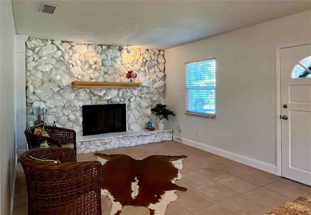 2908 W Heiter Street Tampa FL 33607